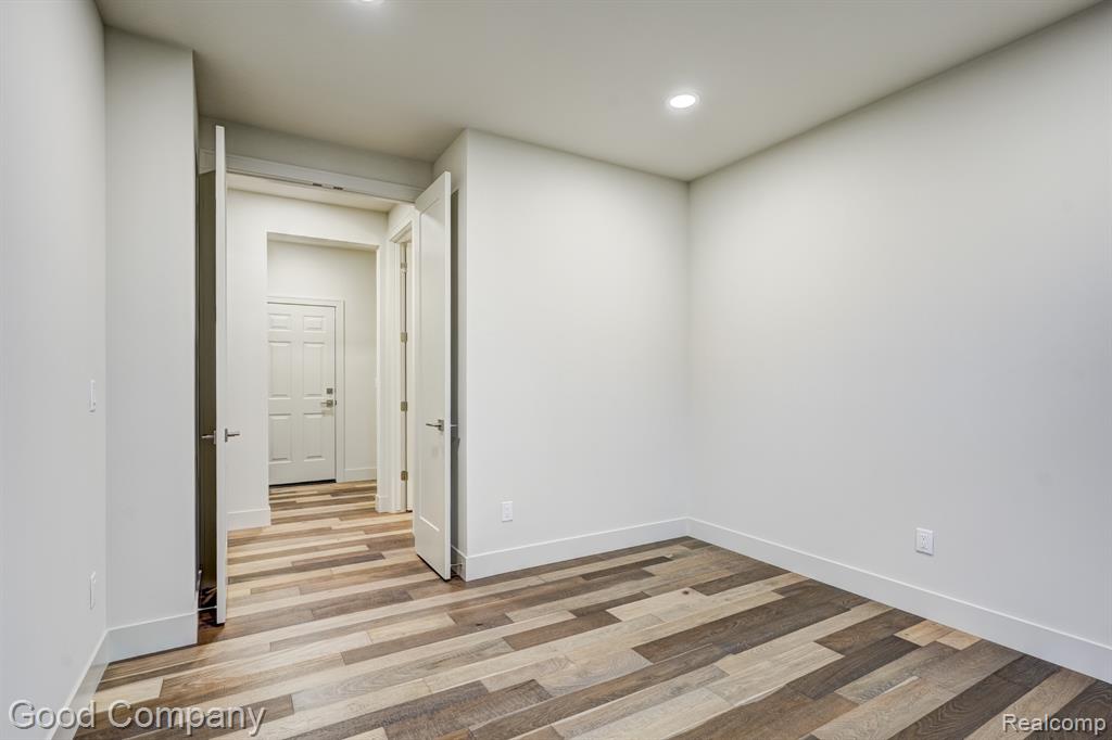 812 Irving Avenue, Royal Oak, MI 48067 — Photo 32