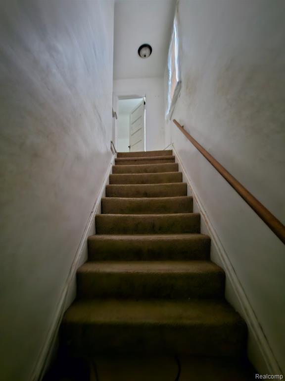 10126 WOODLAWN Street, Detroit, MI 48213 — Photo 18