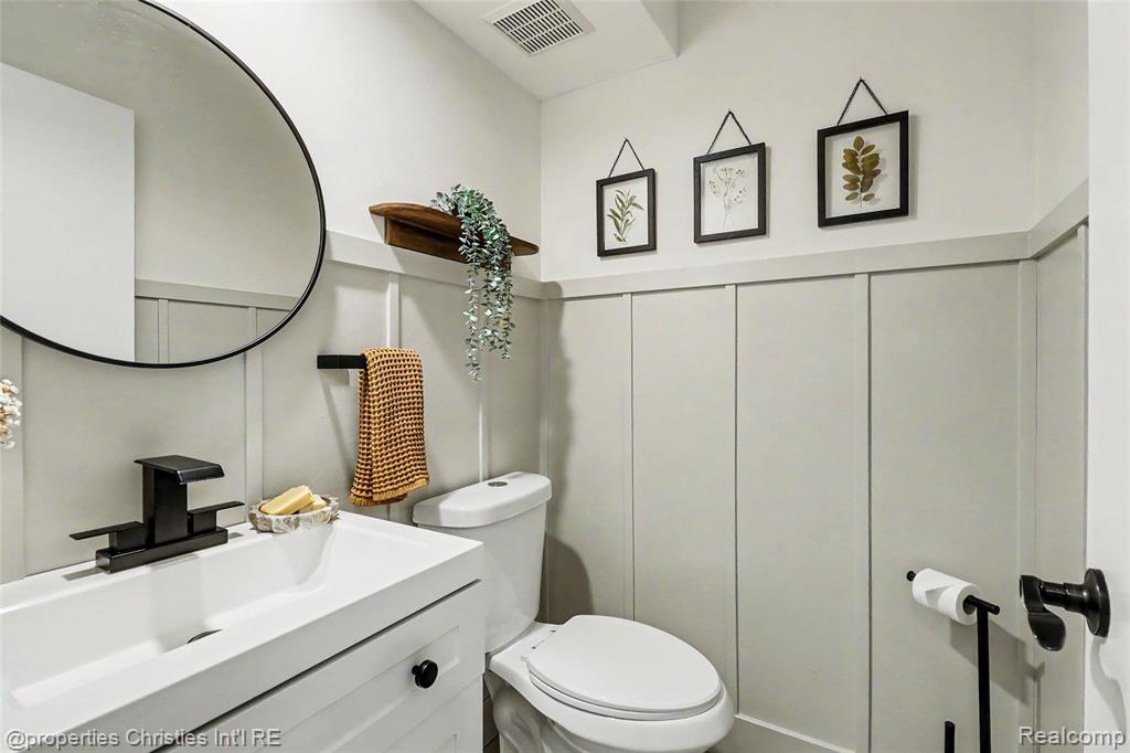 252 Granada Drive, White Lake, MI — Photo 18
