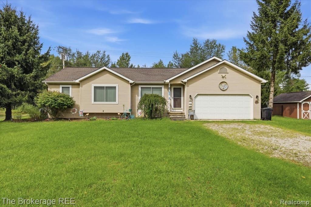 11282 Silver Lake Road, Byron, MI 48418