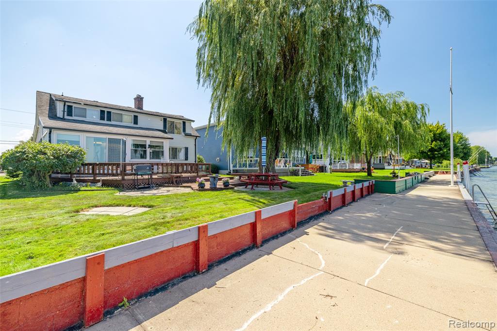 8107 Anchor Bay Drive, Clay, MI 48001 — Photo 43