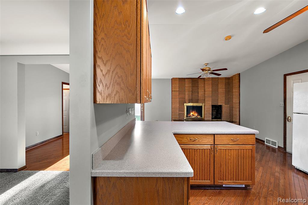 15 Pleasant Lake Drive, Waterford, MI 48327 — Photo 7