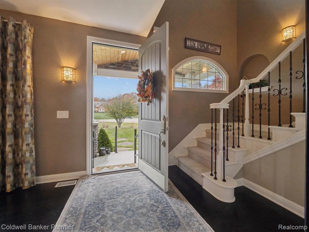 214 Presidio Drive, Ortonville, MI 48462 — Photo 5