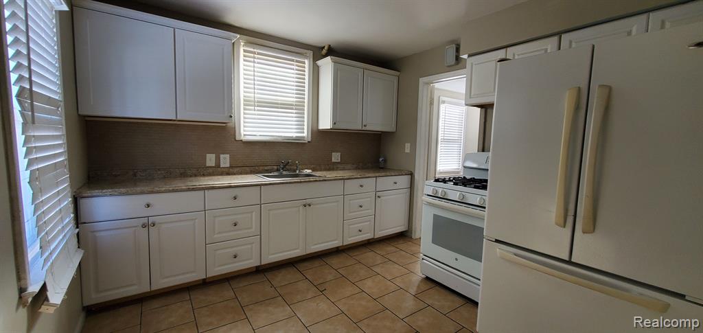 7558 STEADMAN Street, Dearborn, MI 48126 — Photo 4