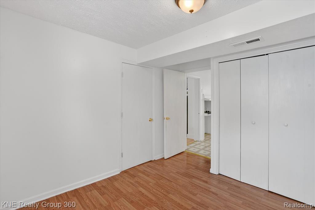 4928 Hughes Road, Lansing, MI 48910 — Photo 19