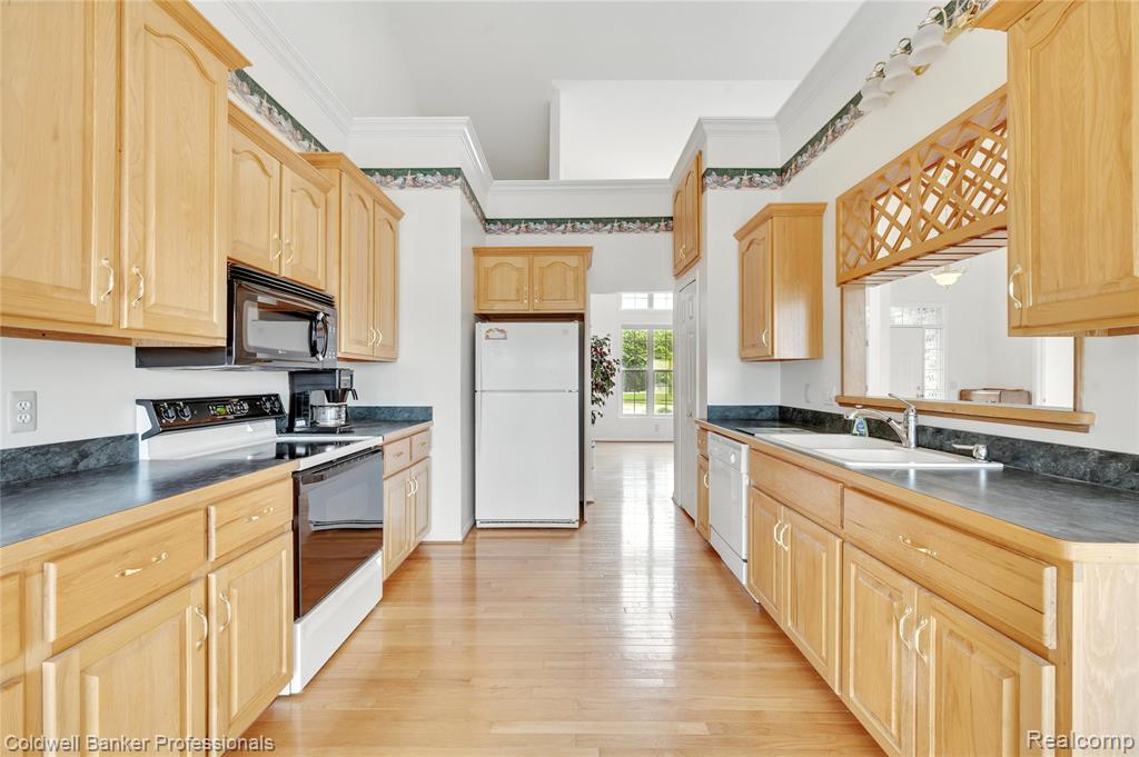 770 Lakes Edge Drive, Oxford, MI 48371 — Photo 20