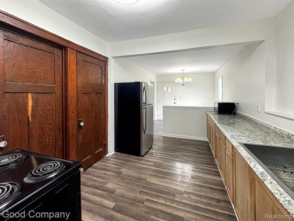 81 S TASMANIA Street, Pontiac, MI 48342 — Photo 14