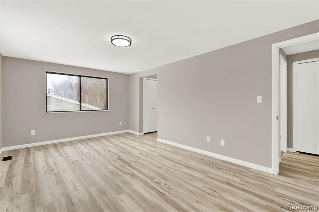 7820 Rampart Trail, Waterford, MI 48327 — Photo 36
