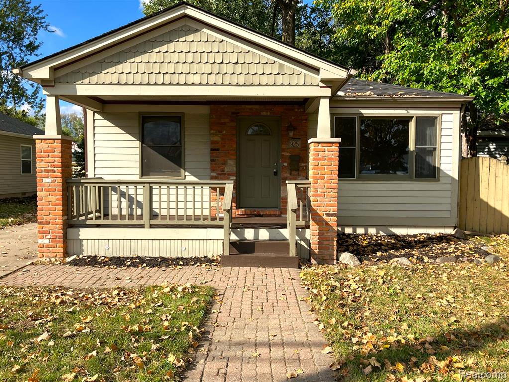 925 WOODWARD Heights, Ferndale, MI 48220 — Photo 2