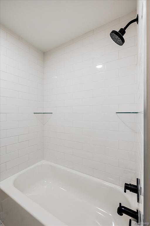 50386 Mistwood Drive, Macomb, MI 48042 — Photo 48