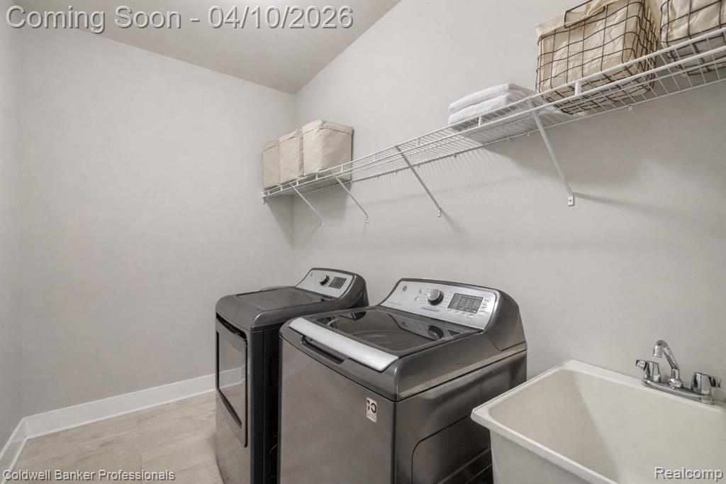 4032 Ashdale Way, Clarkston, MI 48348 — Photo 36