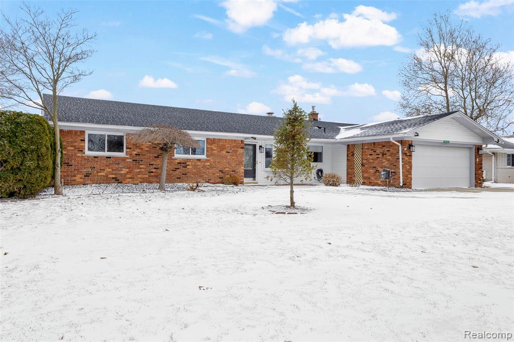 39520 Venetian Drive, Harrison Township, MI — Photo 34