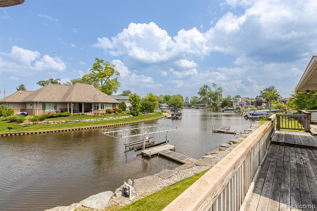 9634 Bonnie Briar Street, White Lake, MI — Photo 51