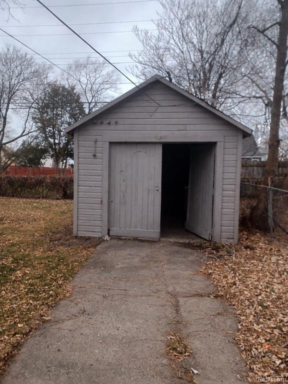8095 Continental Avenue, Warren, MI 48089 — Photo 13