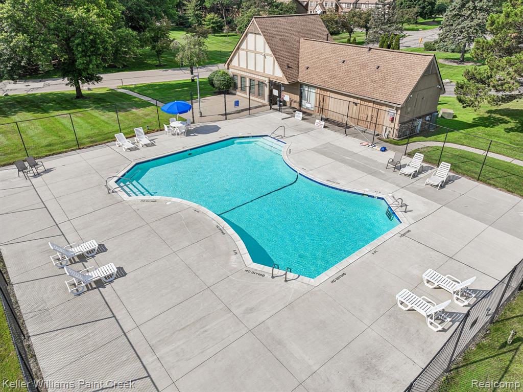 19610 Raleigh Circle N, Southfield, MI 48076 — Photo 37