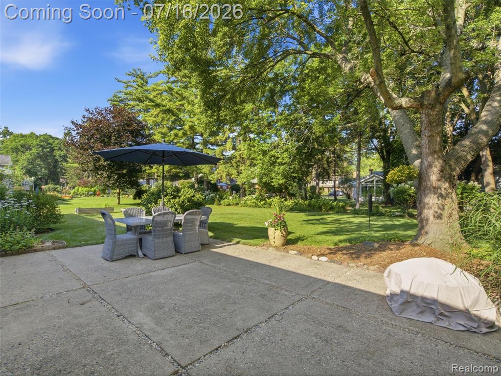 6229 Sandshores Drive, Troy, MI 48085 — Photo 19