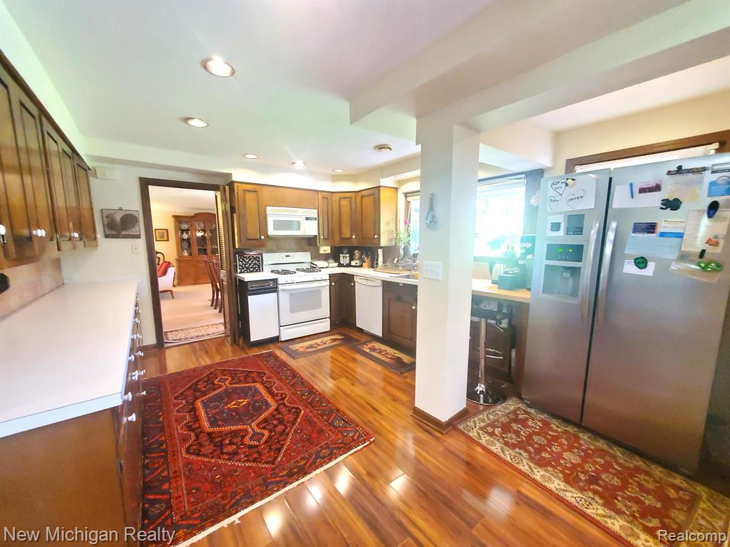 5535 WILLOW VALLEY Drive, West Bloomfield, MI — Photo 18