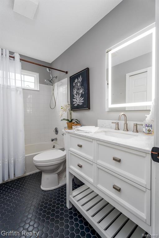 4593 VILLA FRANCE Drive, Brighton, MI 48116 — Photo 56