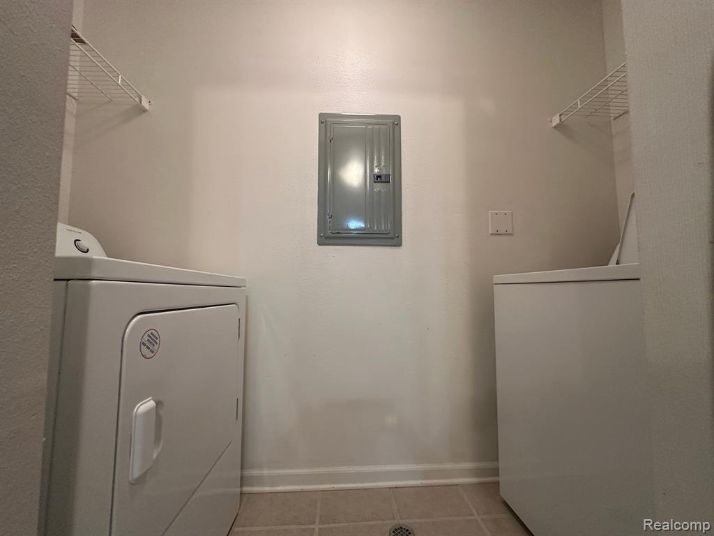 12101 PINEHURST Lane, Grand Blanc, MI 48439 — Photo 21