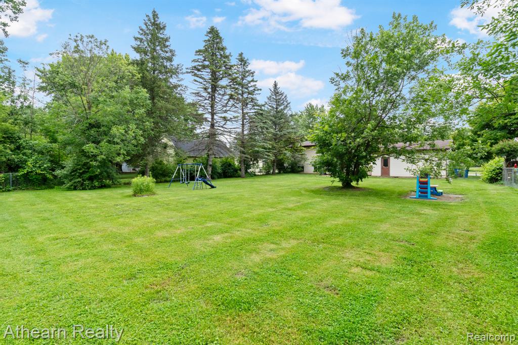 7156 Sharp Road, Swartz Creek, MI 48473 — Photo 7