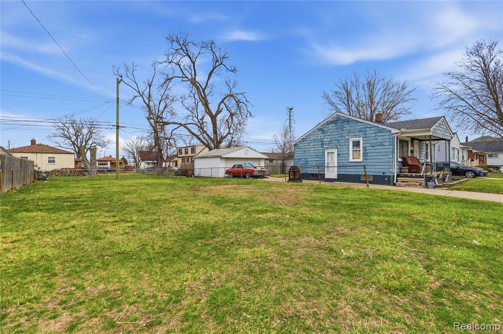 2526 W Forest Avenue, Detroit, MI, 48208