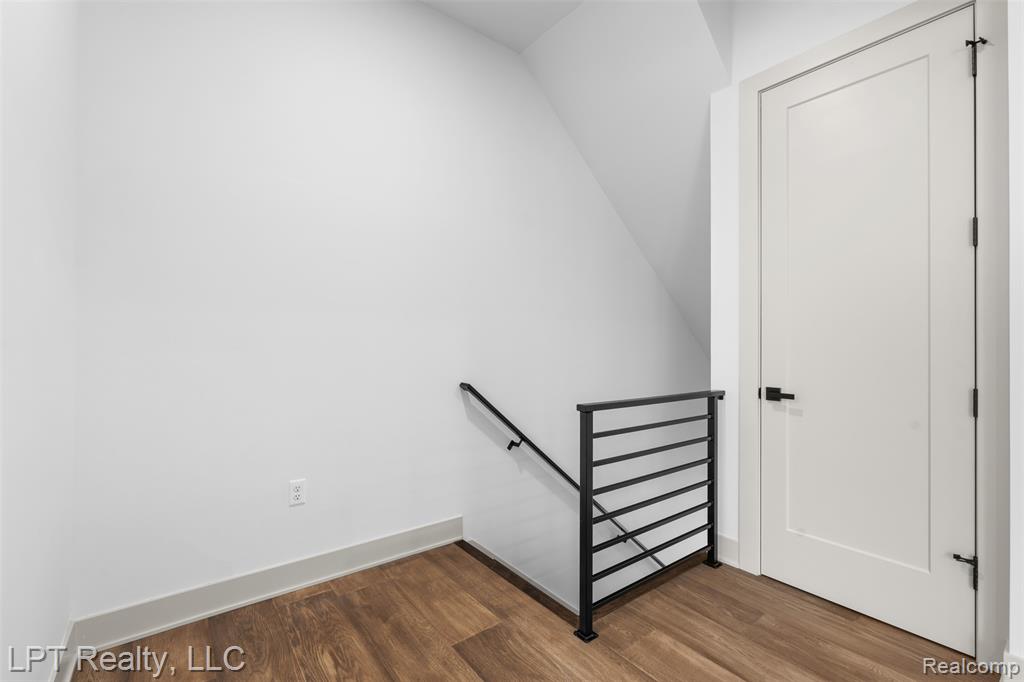 527 Walnut Street, Brighton, MI 48116 — Photo 7