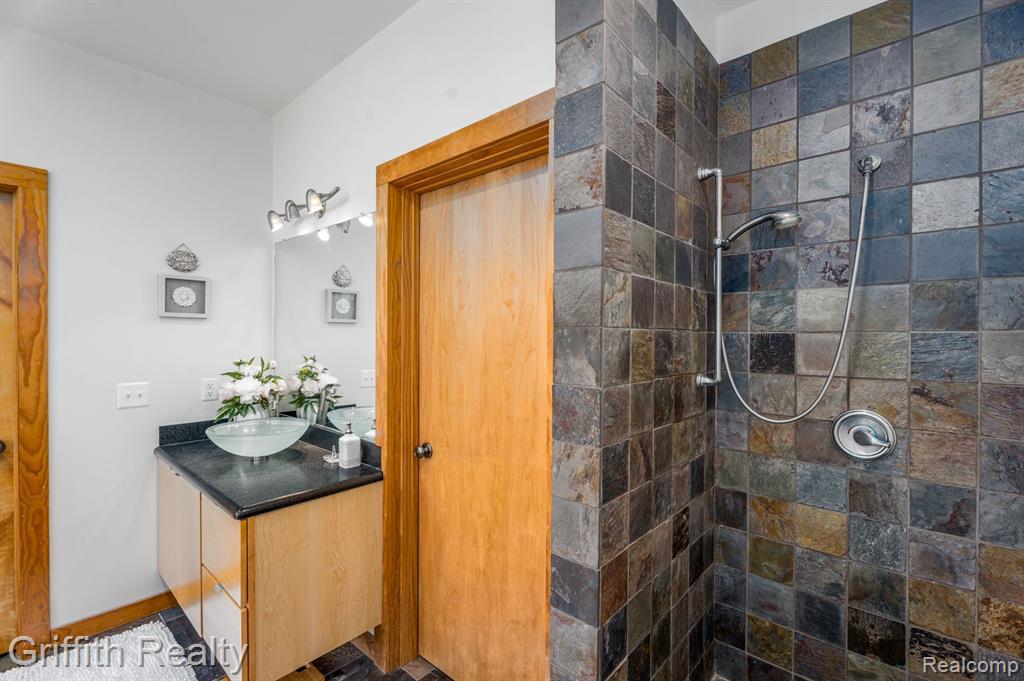 8104 PARKER Road, Saline, MI 48176 — Photo 19