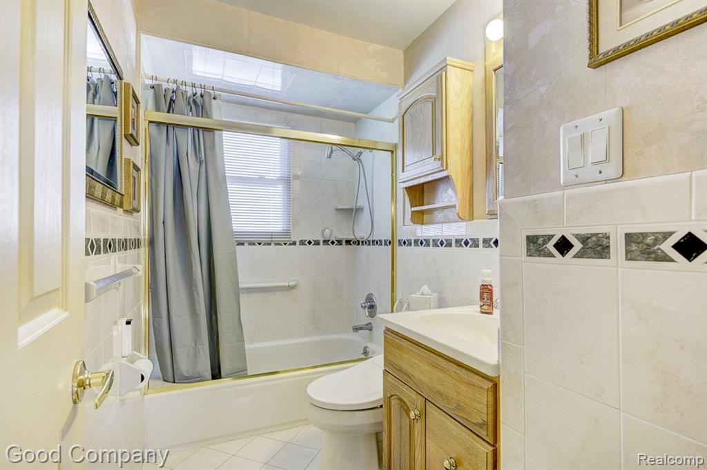 6430 Mayfair Street, Taylor, MI 48180 — Photo 24