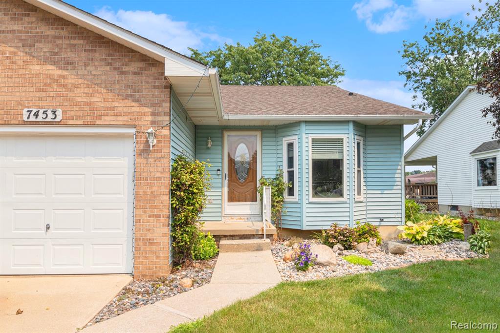 7453 Country Meadow Drive, Swartz Creek, MI 48473 — Photo 18