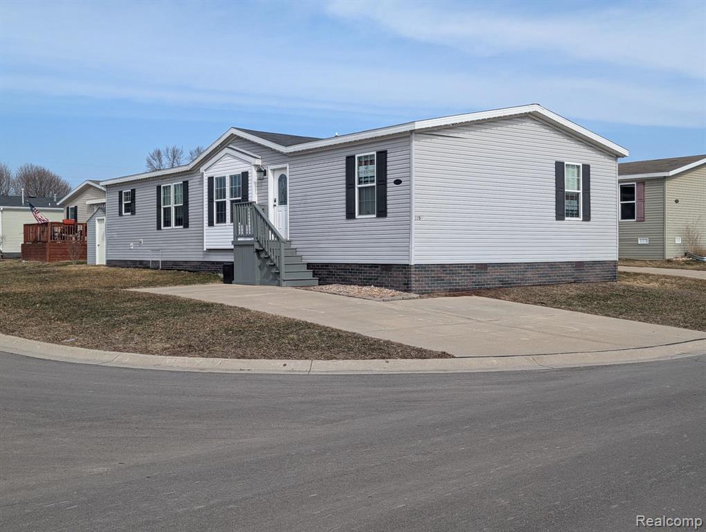 11045 Woodland Ridge Court, South Lyon, MI 48178 — Photo 25