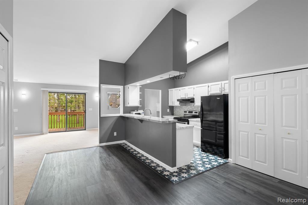 4921 OAK HILL Drive, Waterford, MI — Photo 6