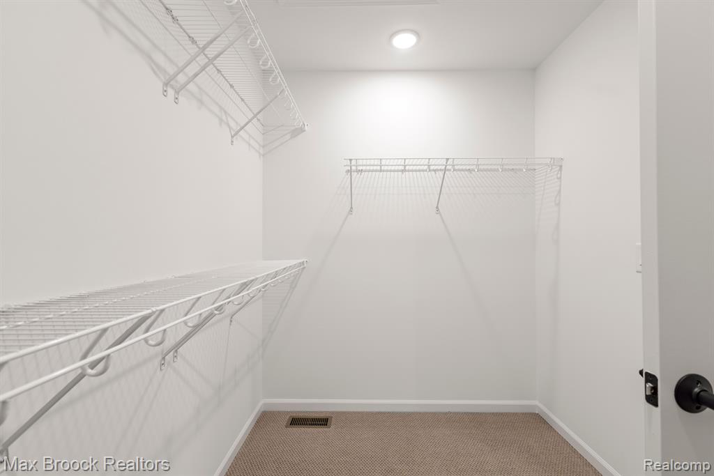 43091 Atwood Avenue 48 NE Atwood Avenue NE, 48, Novi, MI — Photo 38