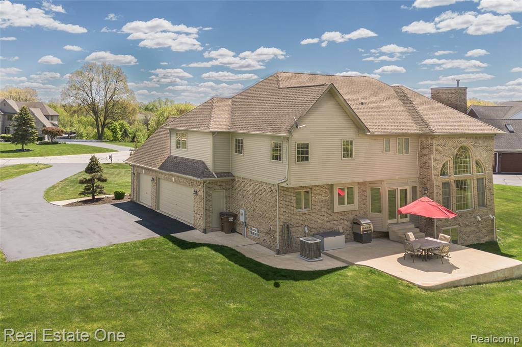 9068 Lebarron Court, Saline, MI 48176 — Photo 46