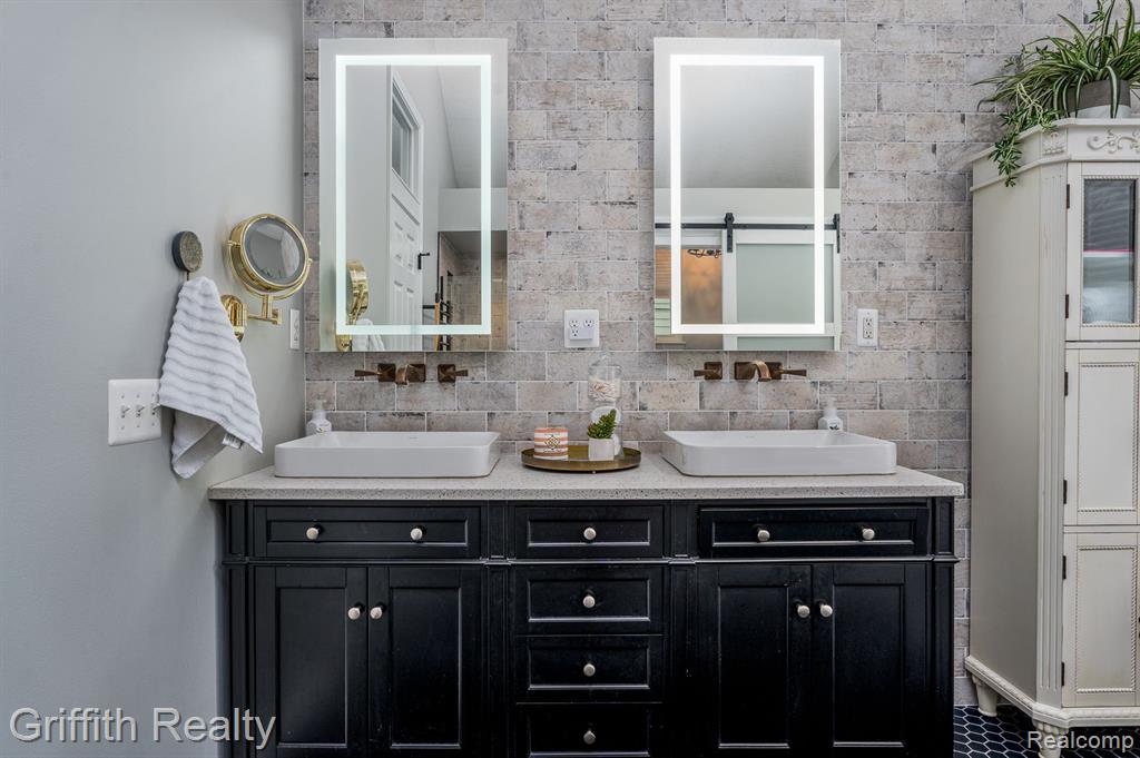 4593 VILLA FRANCE Drive, Brighton, MI 48116 — Photo 53