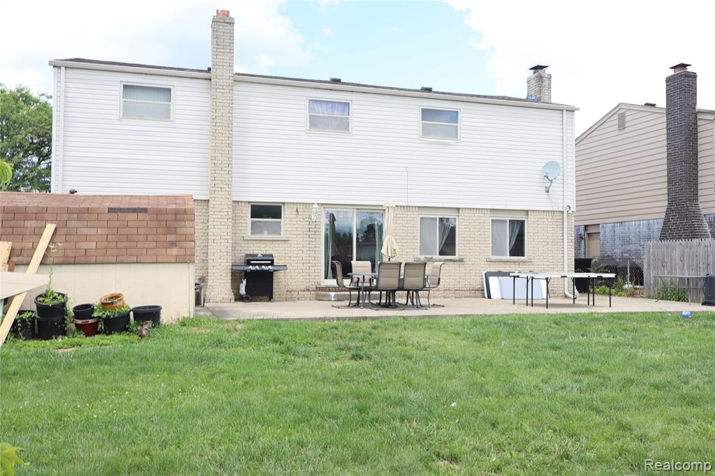 39552 Forbes Drive, Sterling Heights, MI 48310 — Photo 44