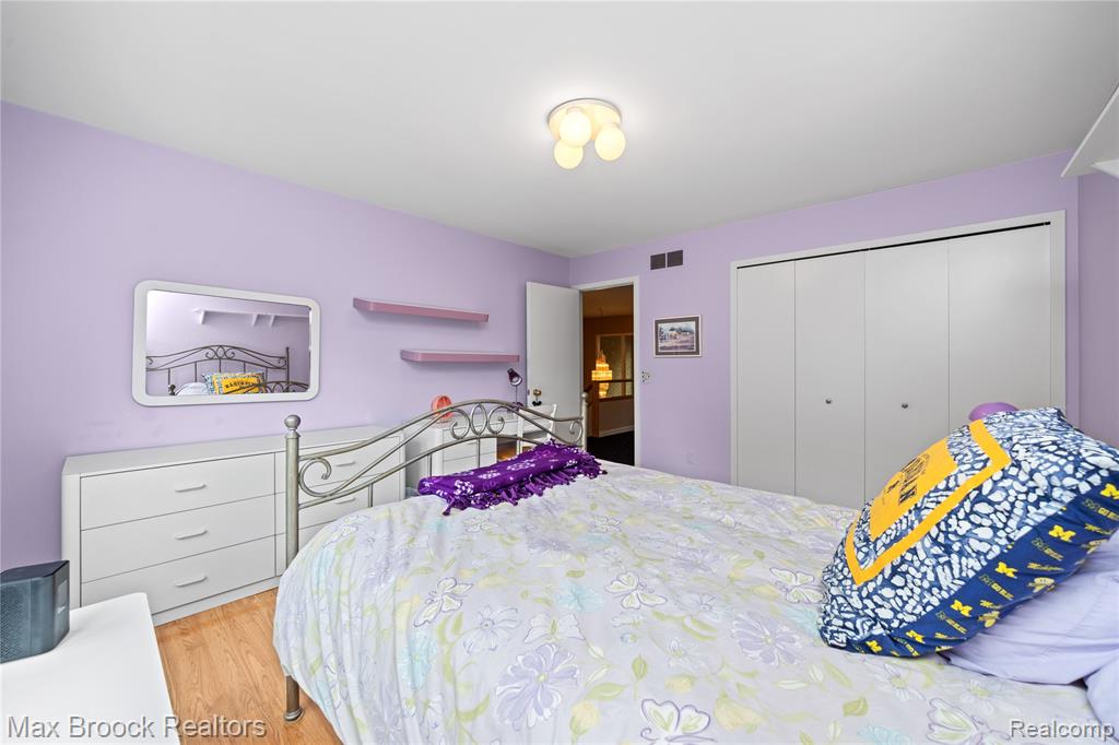 6684 Stonebridge E, West Bloomfield, MI — Photo 35