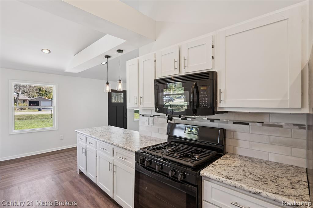 4379 Tillie Drive, Flint, MI 48504 — Photo 12