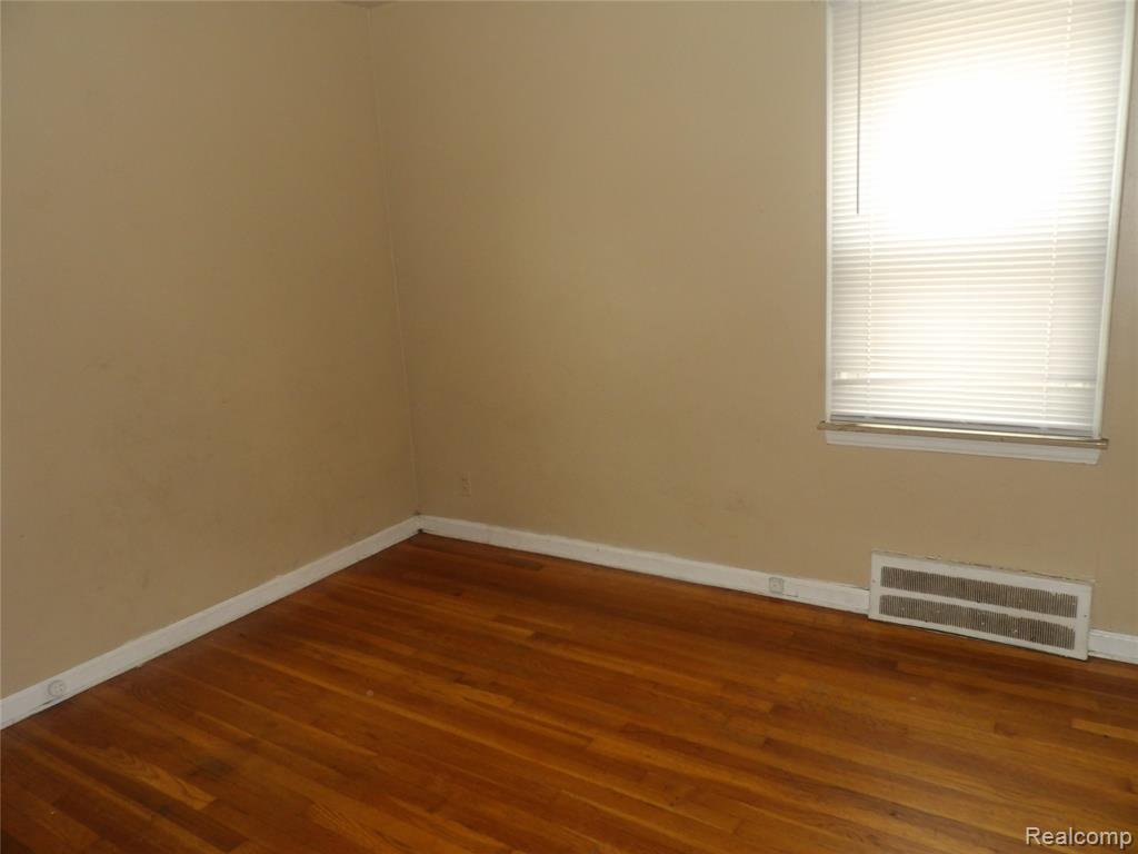 8235 Prest Street, Detroit, MI 48228 — Photo 18
