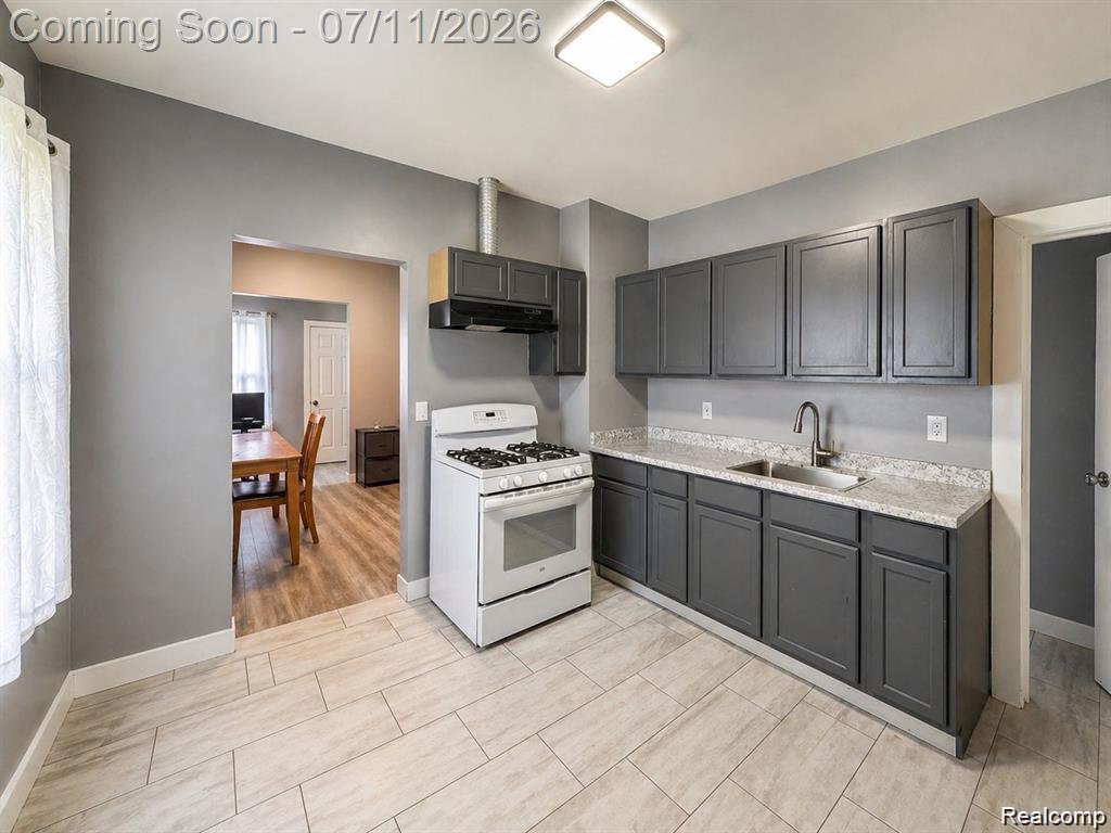 2415 McLean Street, Hamtramck, MI 48212 — Photo 11