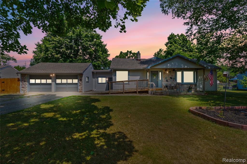 4440 Oakvista Avenue, Clarkston, MI — front exterior