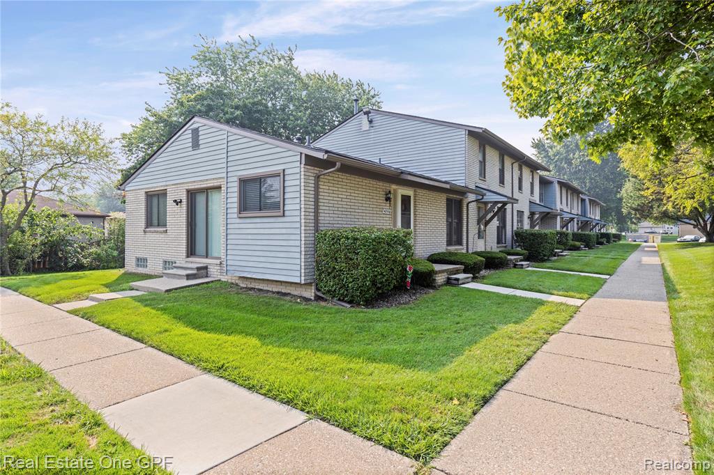 48558 Sugarbush, Chesterfield, MI 48047 — Photo 6