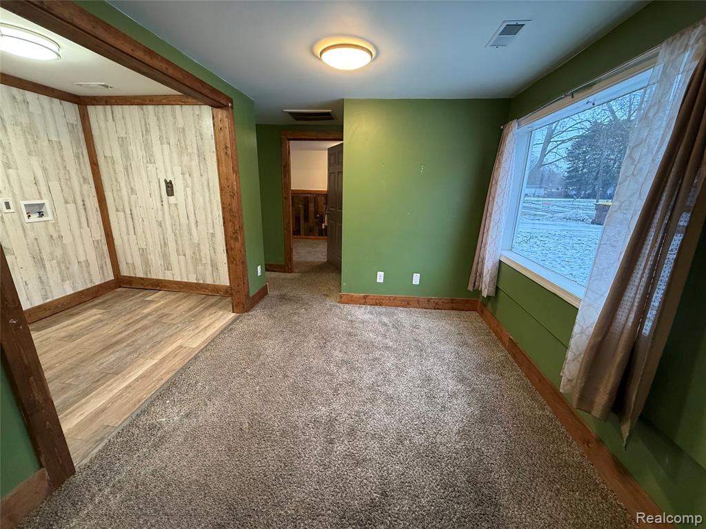 609 S Wood Street, Chesaning, MI 48616 — Photo 9