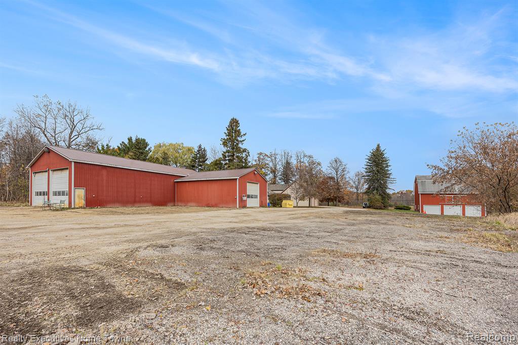 550 E Leonard Road, Leonard, MI 48367 — Photo 30