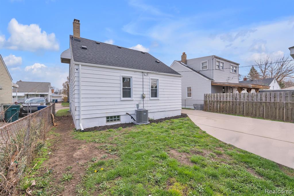 437 Mayflower Avenue, Lincoln Park, MI 48146 — Photo 37