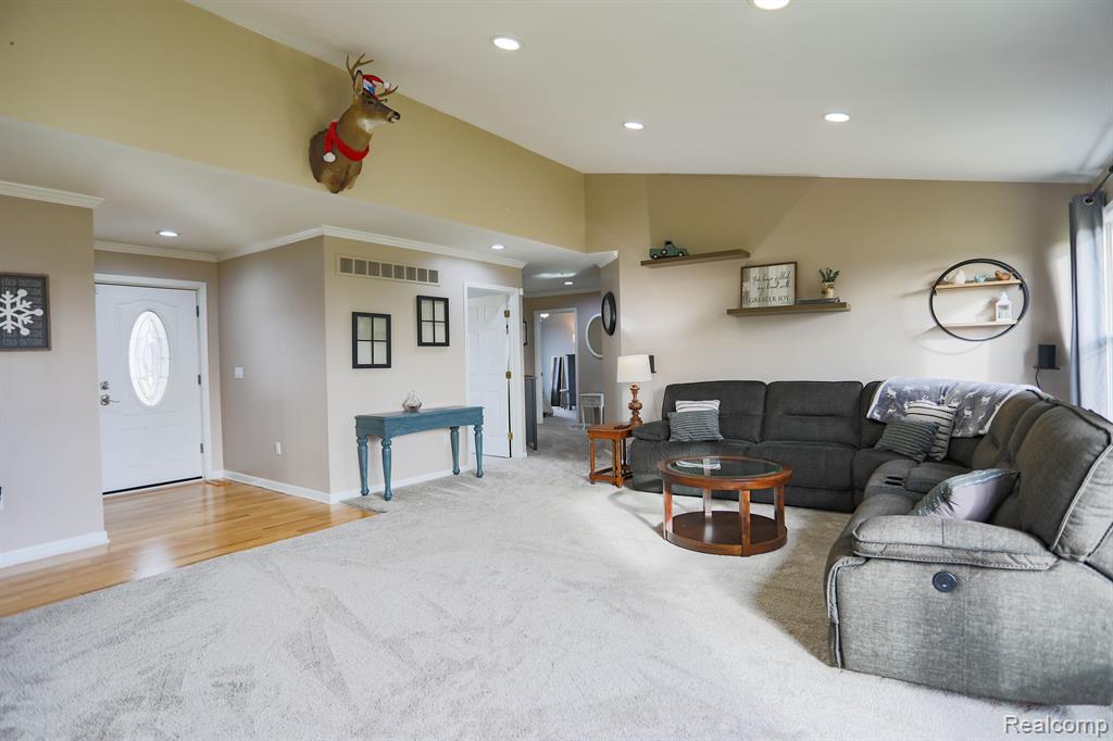 7058 OLDE FARM Trail, Almont, MI 48003 — Photo 20