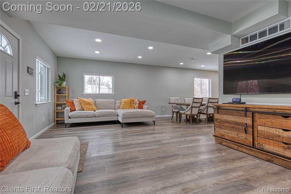 8655 Rushview Drive, Pinckney, MI 48169 — Photo 9