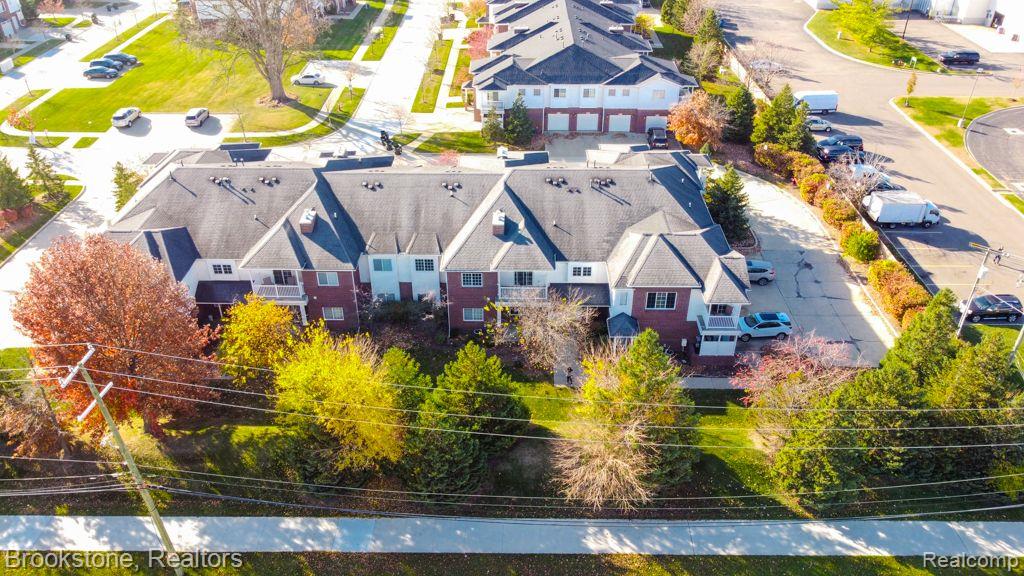 5829 TWIN OAKS Drive, Sterling Heights, MI 48314 — Photo 27