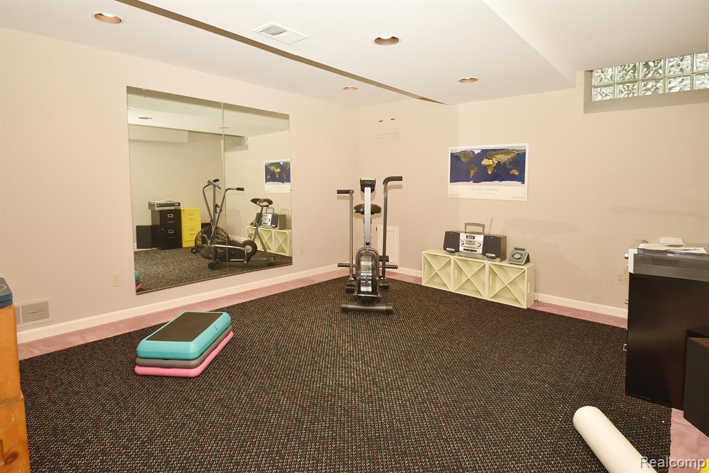798 EMERSON WAY Court, Bloomfield Hills, MI 48304 — Photo 36