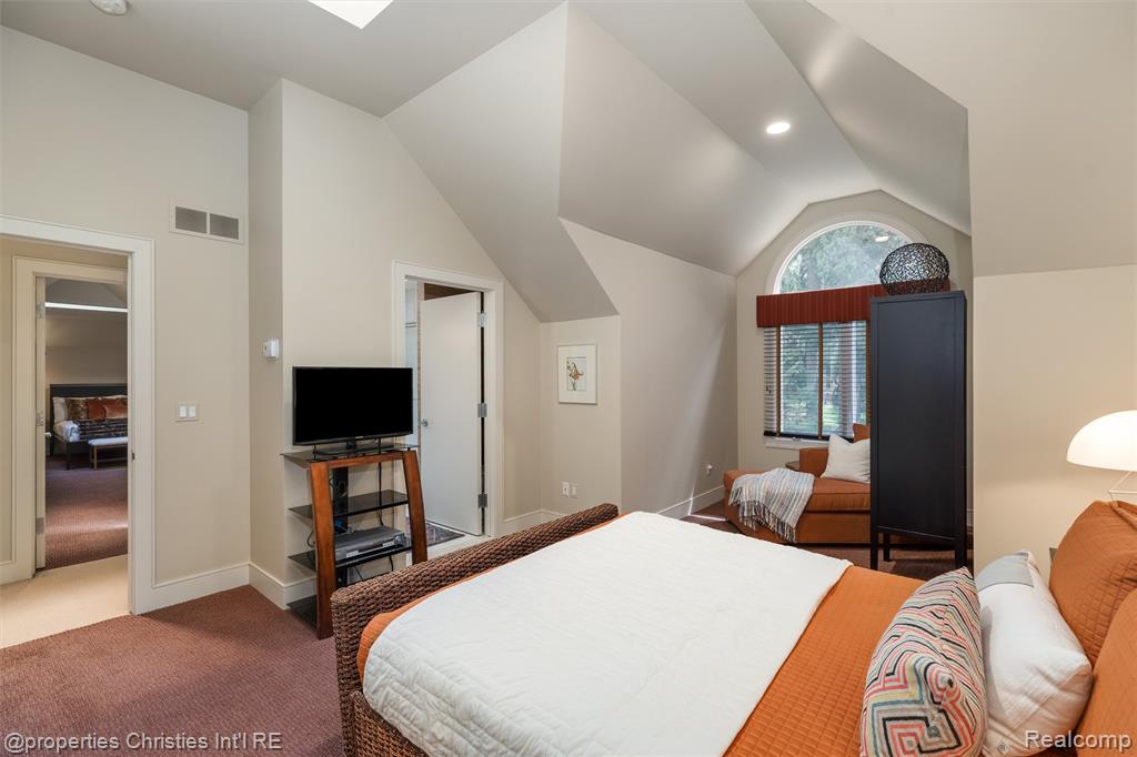 4712 Buckby Cross, Bloomfield Hills, MI 48302 — Photo 39