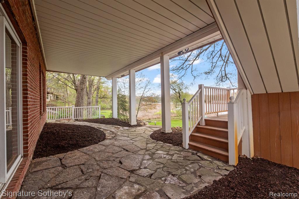 5027 GROVER Drive, Brighton, MI 48116 — Photo 57